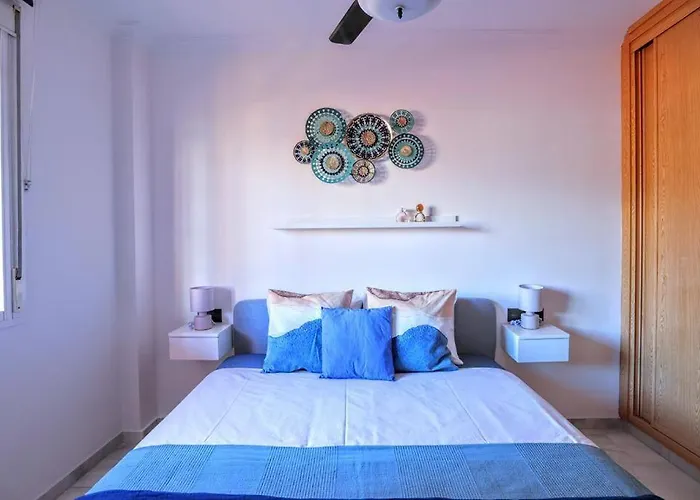 Blue Marine Home - Parking, Pool, Ac, Wifi